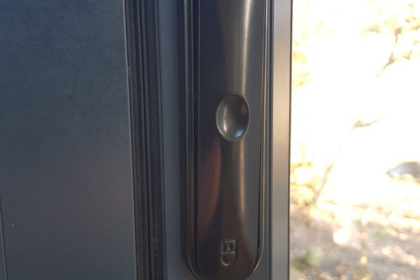 aluminium bifold door t-pull handle