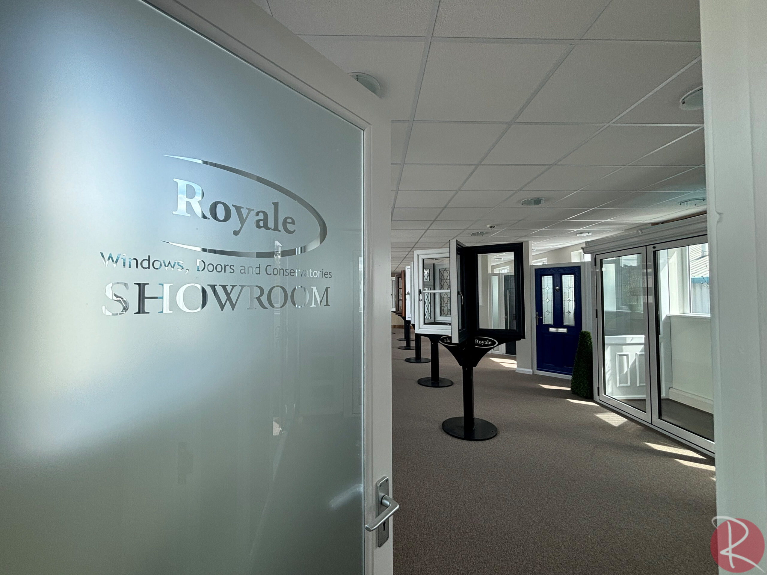 MB Frames Royale Collection showroom