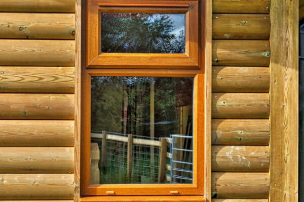 Golden Oak 2500 into Log Cabin
